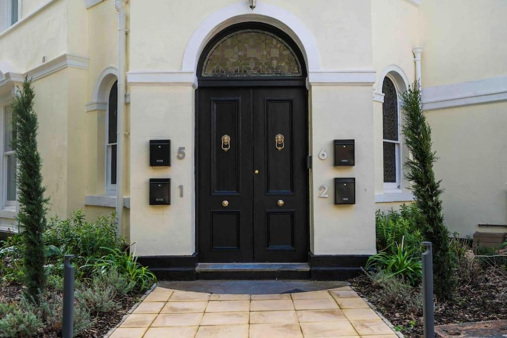 Beautiful Beach Side Apartment Torquay Exterior foto